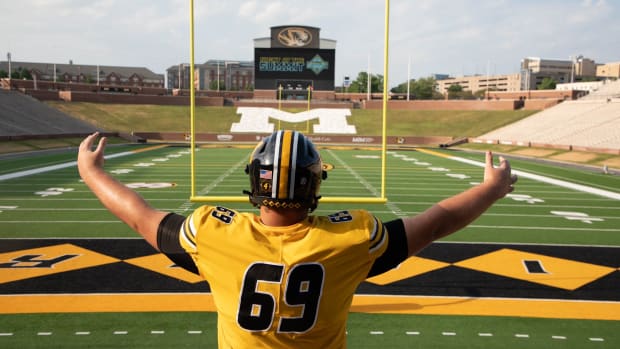 Logan Reichert offensive tackle Raytown (Mo.) High School